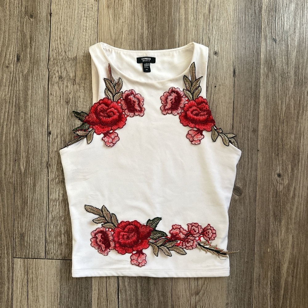 xs embroidered floral tank top